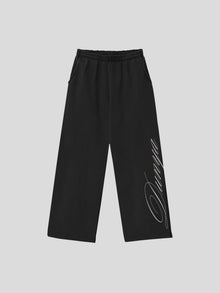 Black — color swatch